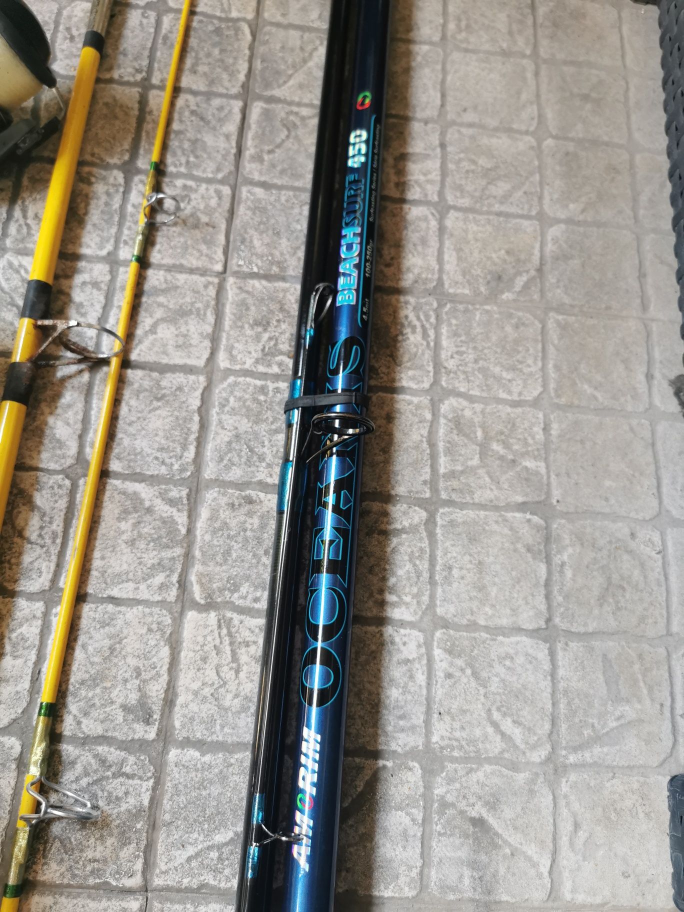Vendo canas de pesca e carretes