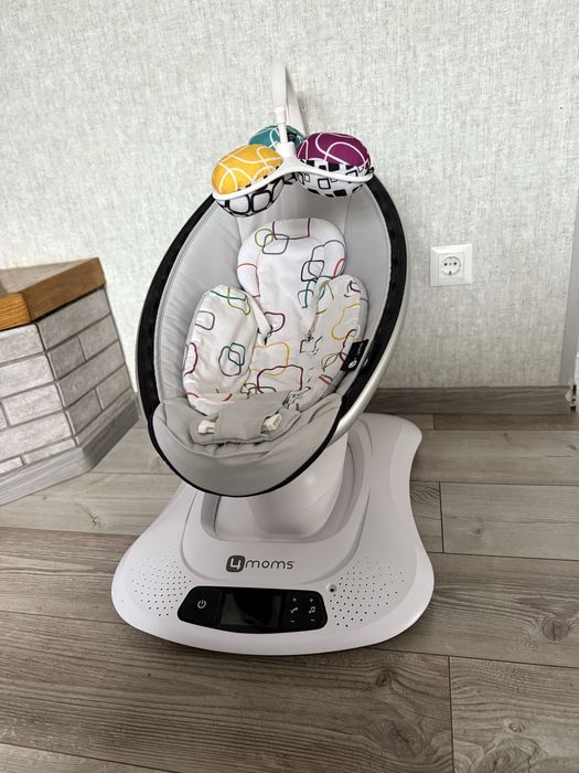 Крісло-гойдалка 4MOMS mamaRoo 4.0 Plush