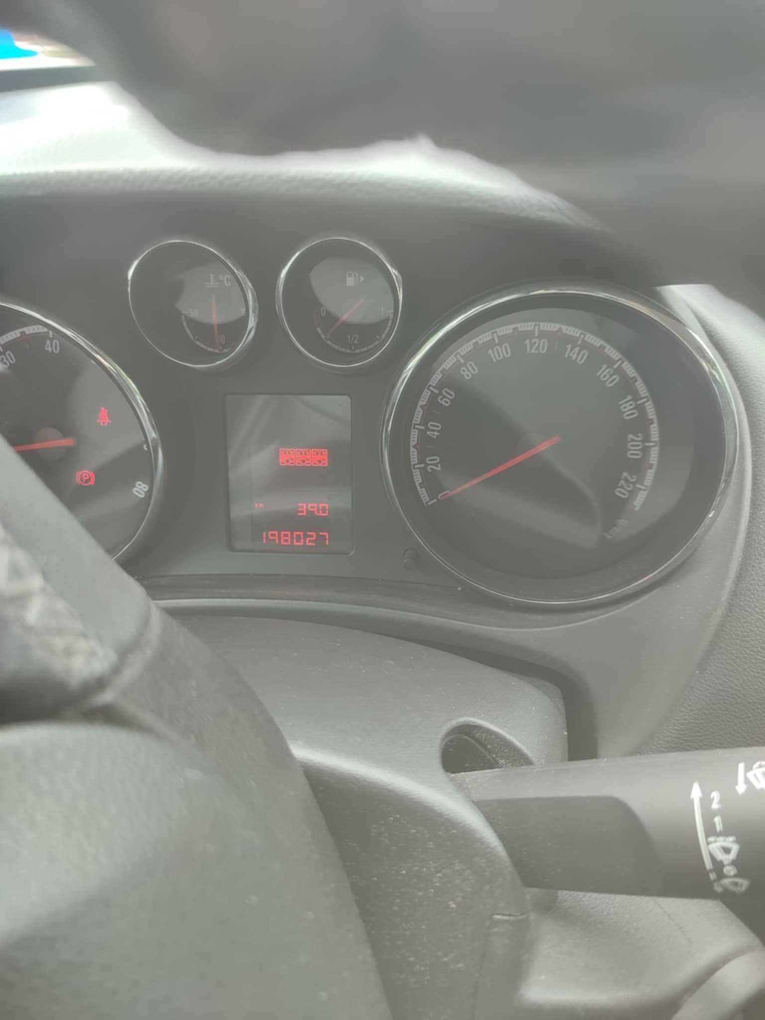 MERIVA B 1.4 100 KM