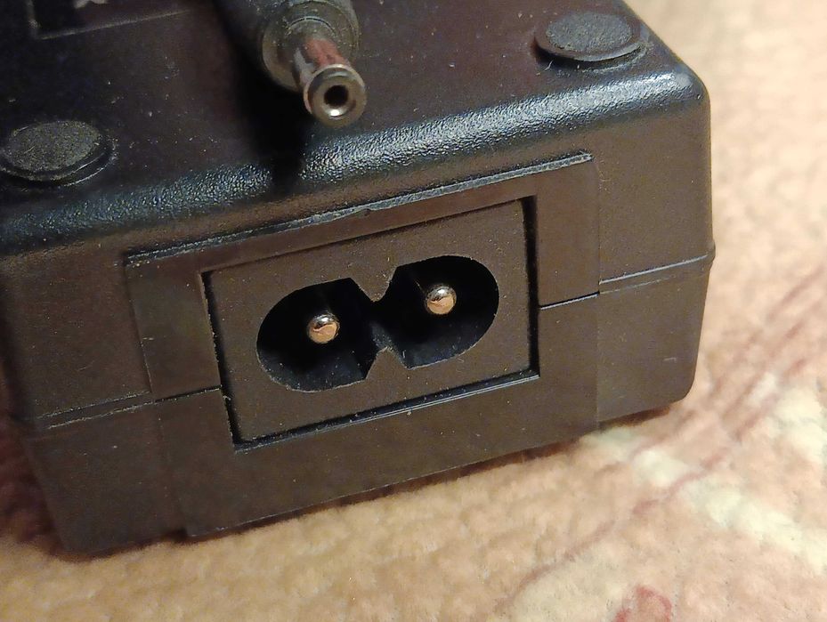 Блок питания живлення 12V 3.5A (3.5mm)
