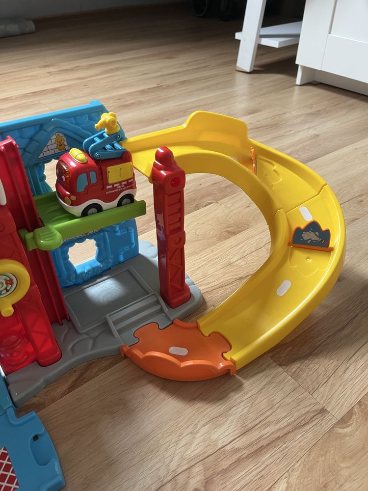 Sprzedam Remiza strażacka VTech Tut Tut