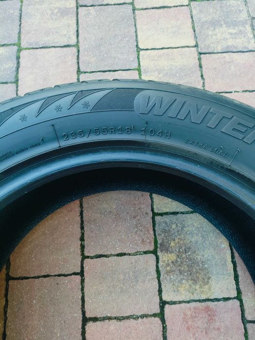 Opony zimowe 235/55 R18 Ładny bieżnik