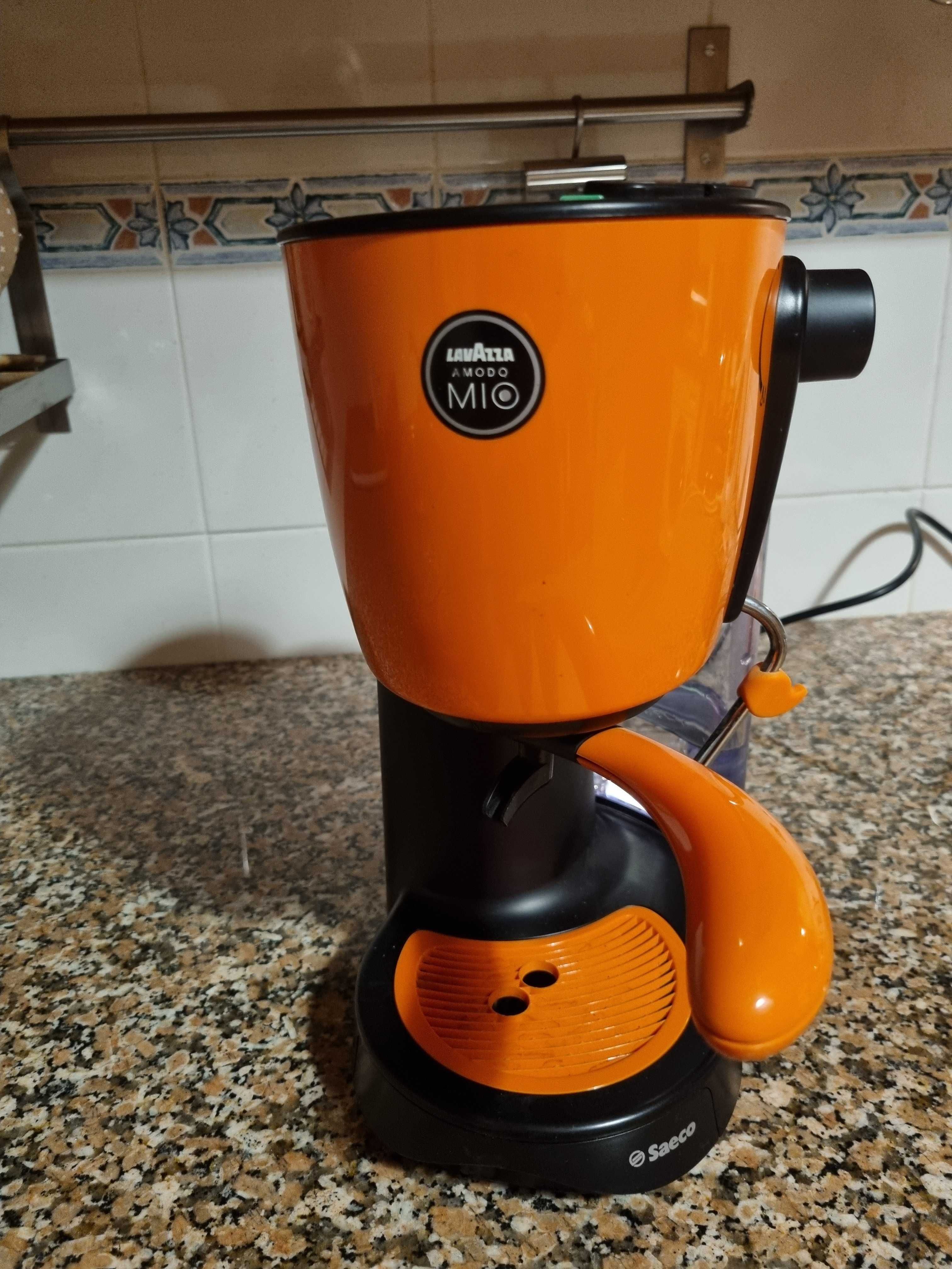 Máquina de café LAVAZZA Modo MIO usada