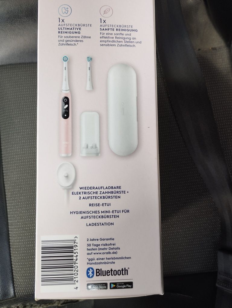Электрическая зубная щетка Oral-B iO 6N White + Brush Head