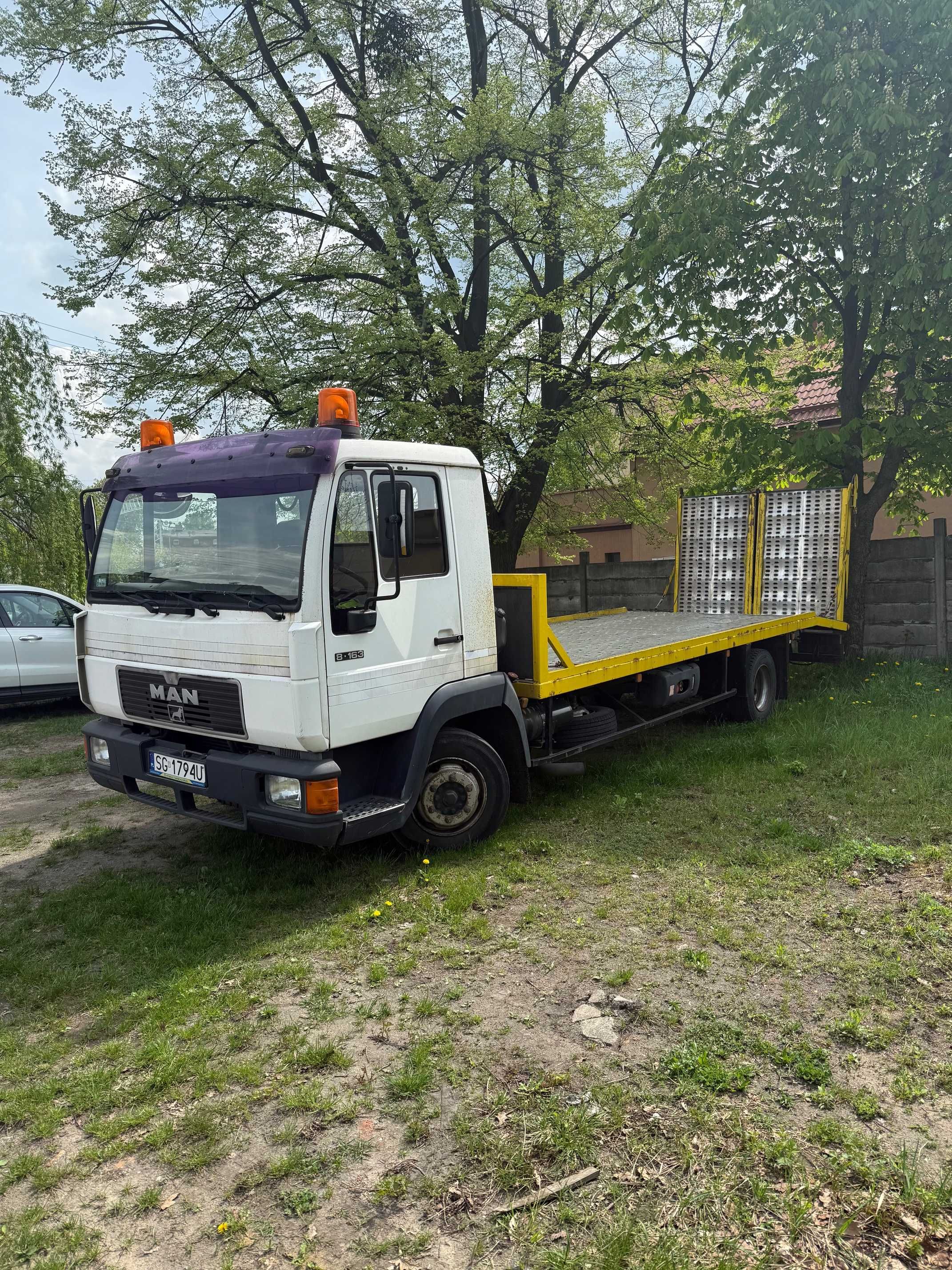Auto Laweta Man Pomoc Drogowa do transportu maszyn DMC 8t