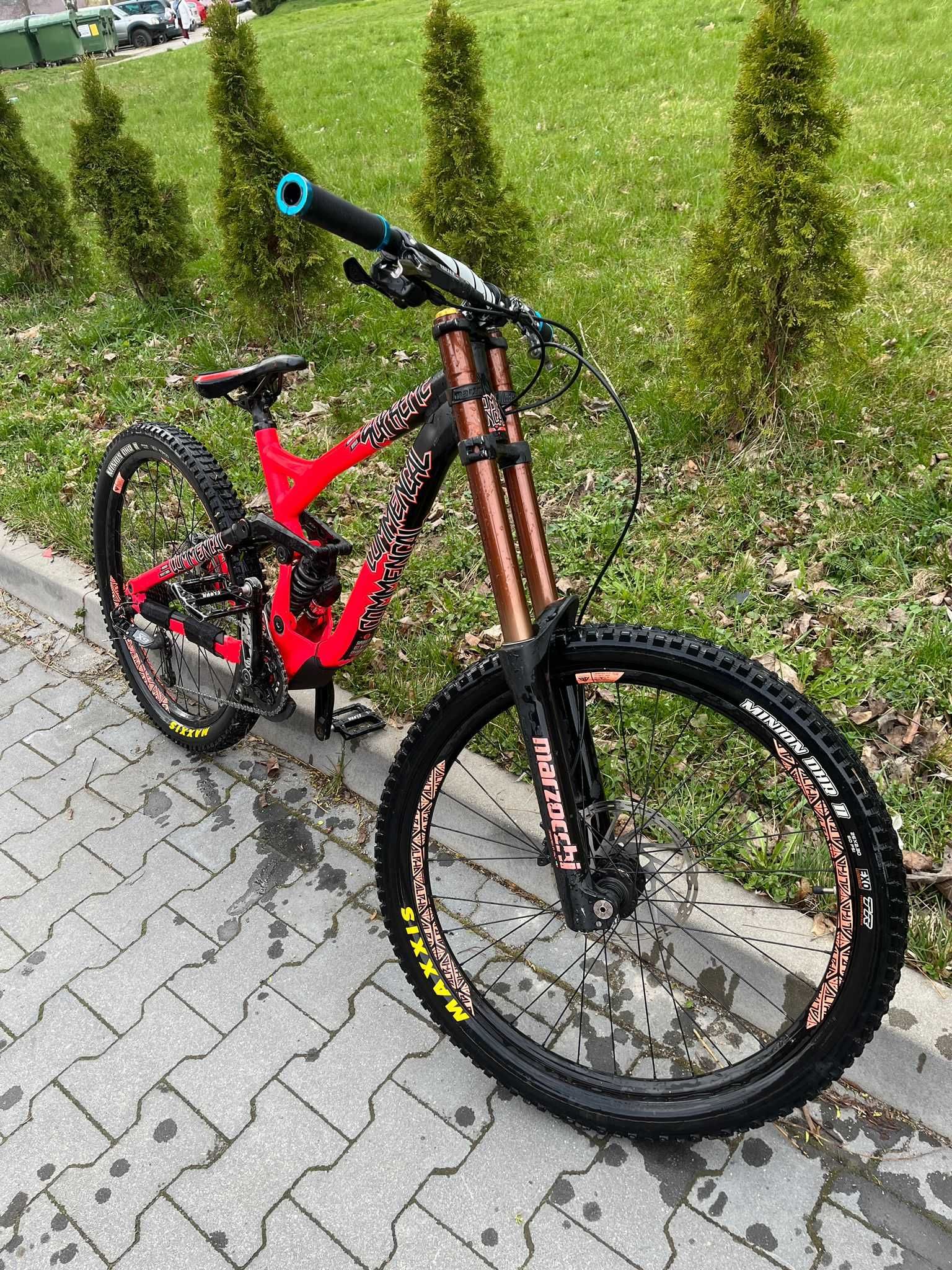 Commencal supreme v3 dh