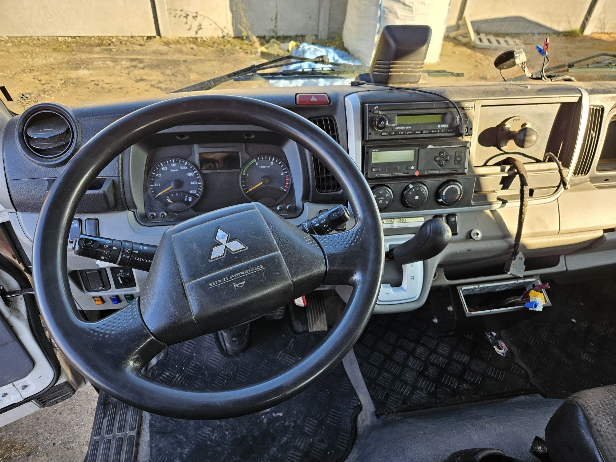 Mitsubishi Fuso Canter 7c180 asenizacyjny do toalet beczka toi toi