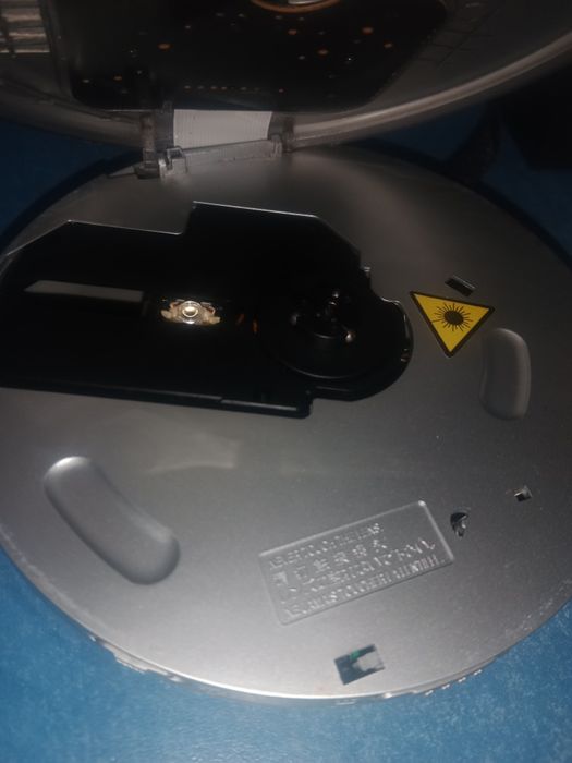 C D  плеєр портативний