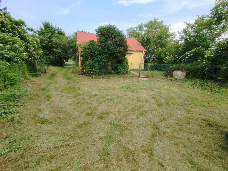 Dom i budynki gospodarcze – siedlisko z ziemią rolną