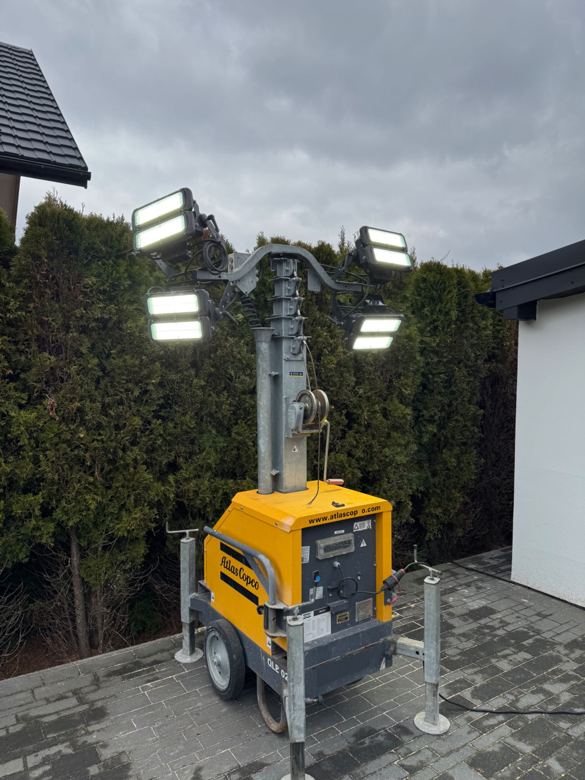 Maszt oświetlenia Atlas Copco QLB 02