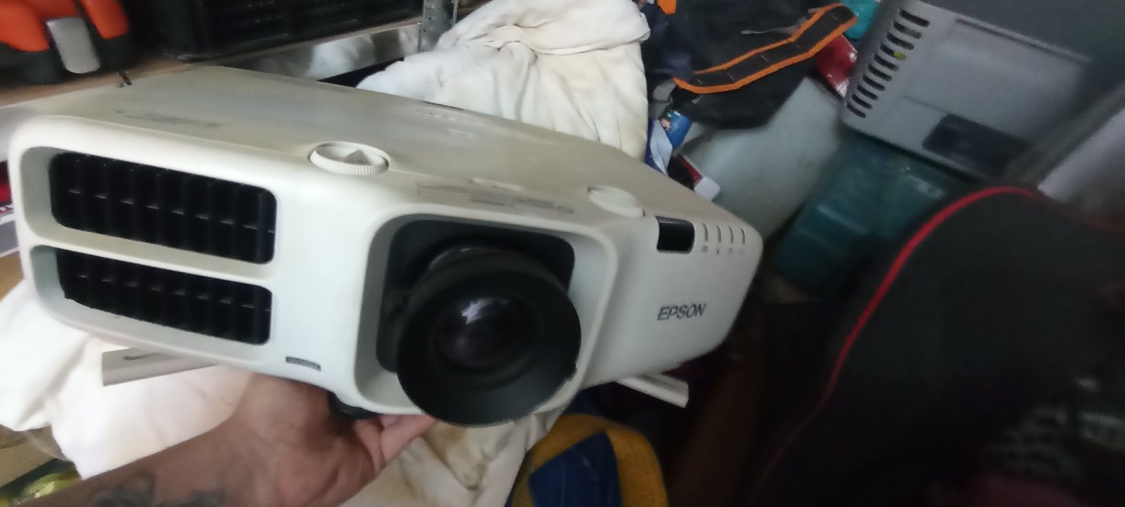 Projektor Epson EB-G6050W