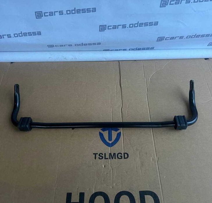 Tesla Model 3 Стабилизатор передний 114438100B