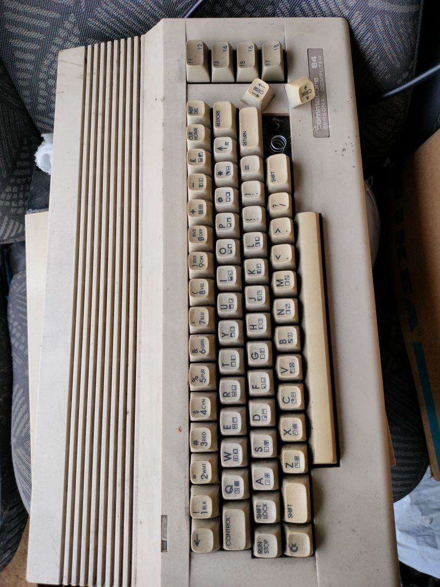 Commodore 64 komputer prl