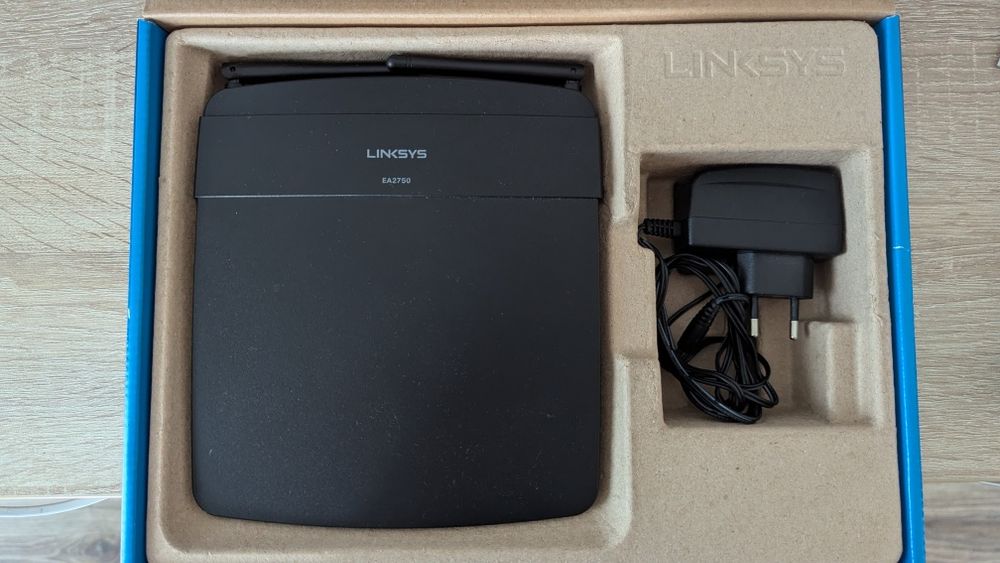 Роутер Linksys EA2750 (N600-EU)