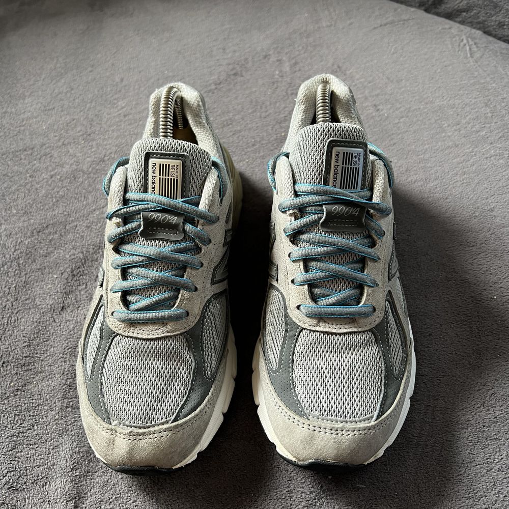 Чоловічі кросівки New Balance 990v4. P. 39.