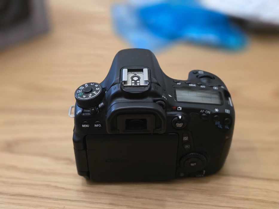 Lustrzanka Canon 70D okazja zestaw mały przebieg 6k