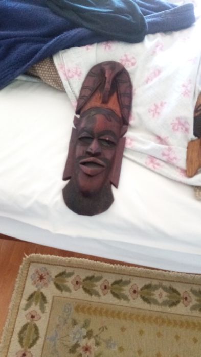 Estatuetas que trouxe de angola quando lá estive a trabalhars