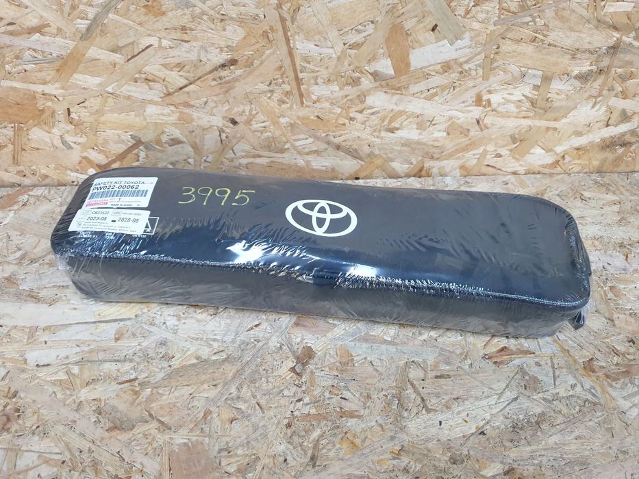 Triângulo de sinalização TOYOTA Yaris Cross (MXP_)