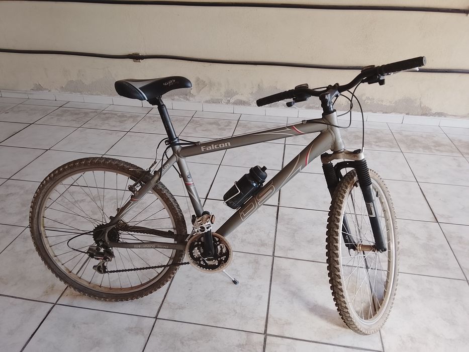 Bicicleta usada mas ainda em bom estado