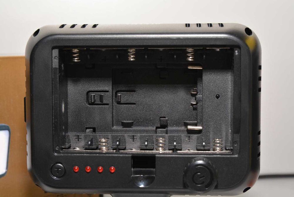 Накамерный свет LED - осветитель, видео-свет YONGNOU YN 1410