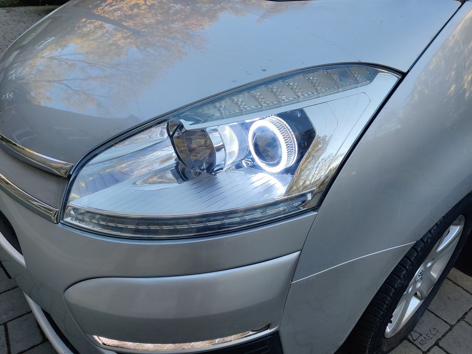 Бі Лед лінзи з денними ходовими масками