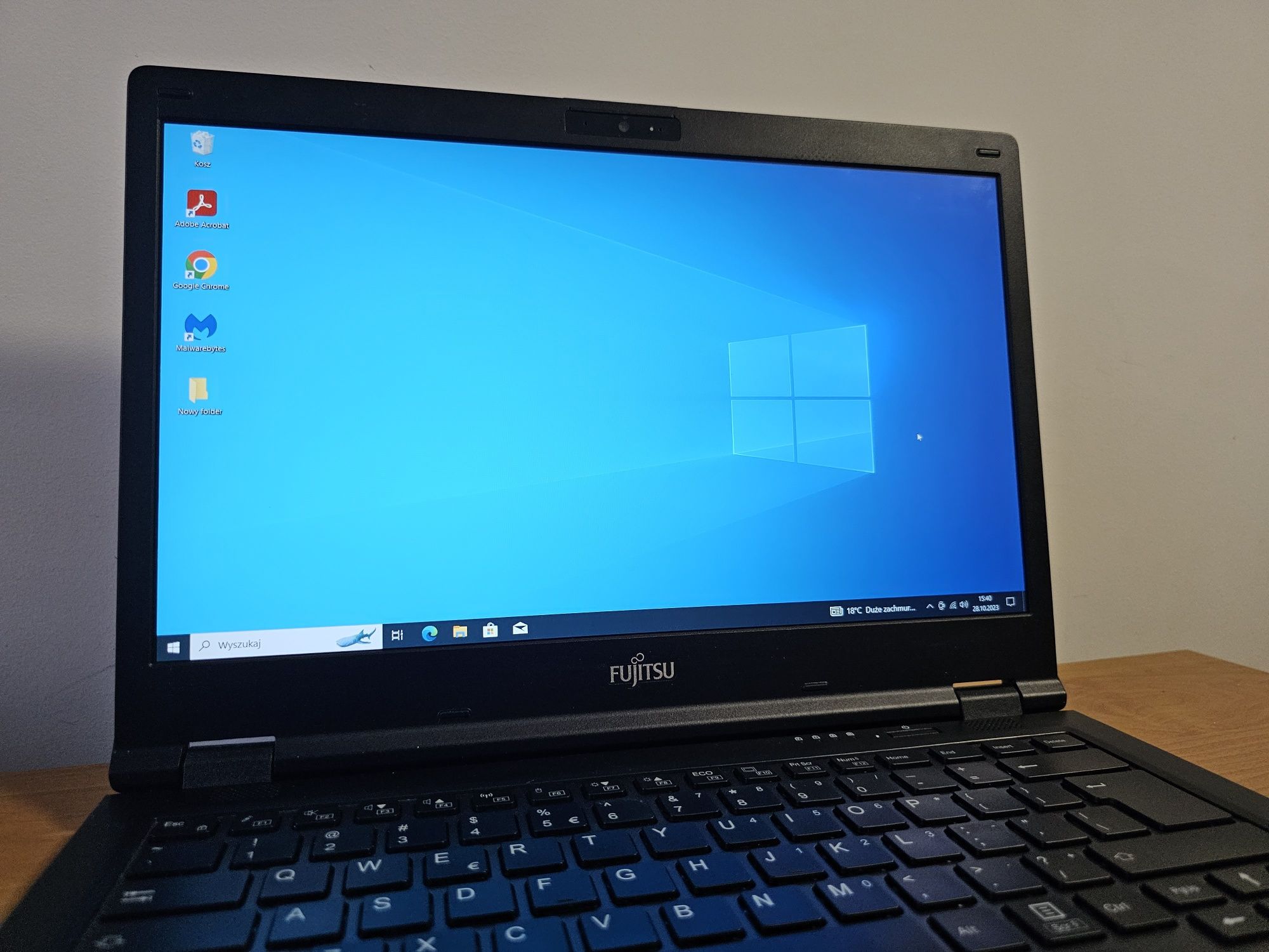 Szybki Laptop Fujitsu LifeBook E548 i5 16GB DDR4 Dysk SSD szybki