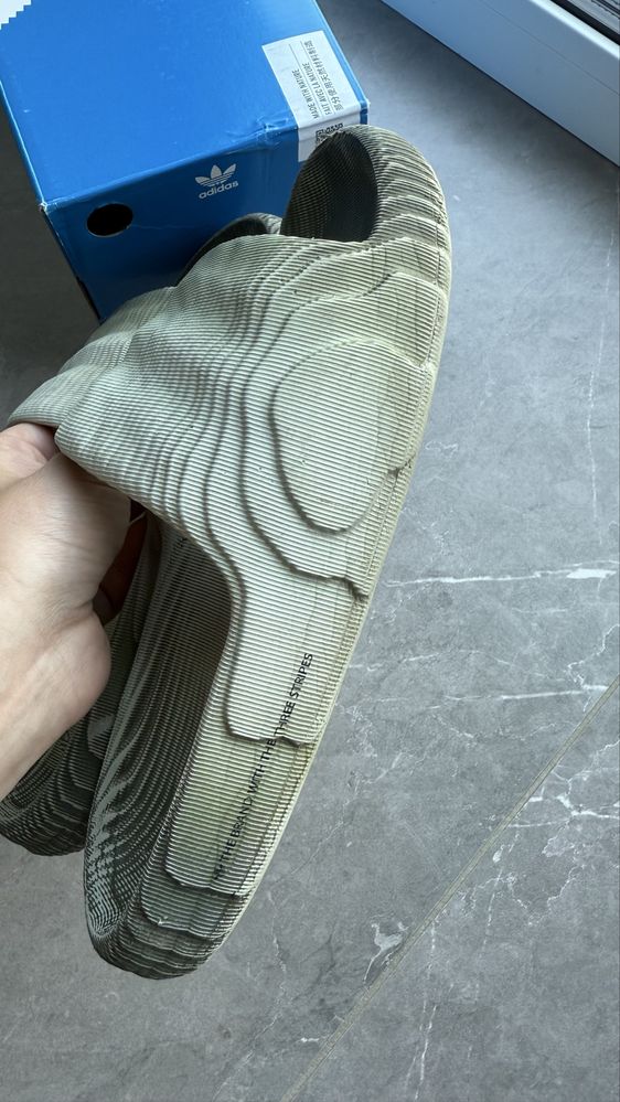 Шльопки Adidas 42 розмір ідуть на 41