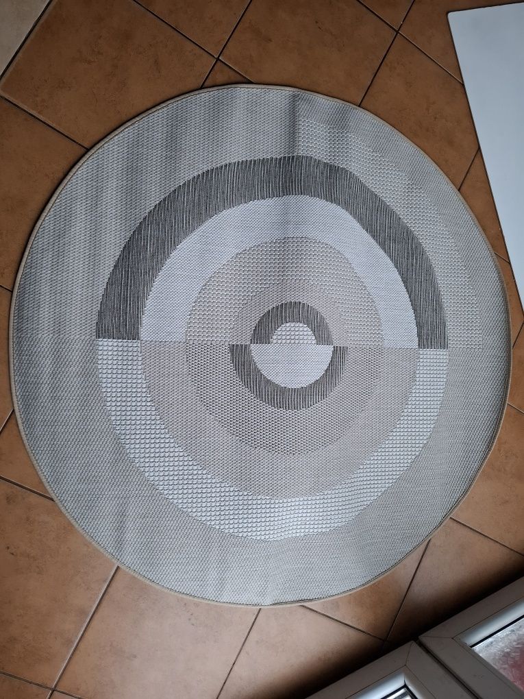 Dywan okrągły Bonprix średnica 120cm- nowy