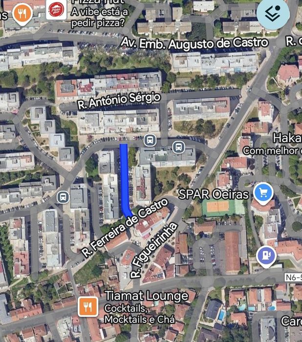 Vendo T1 em Oeiras devoluto com garagem