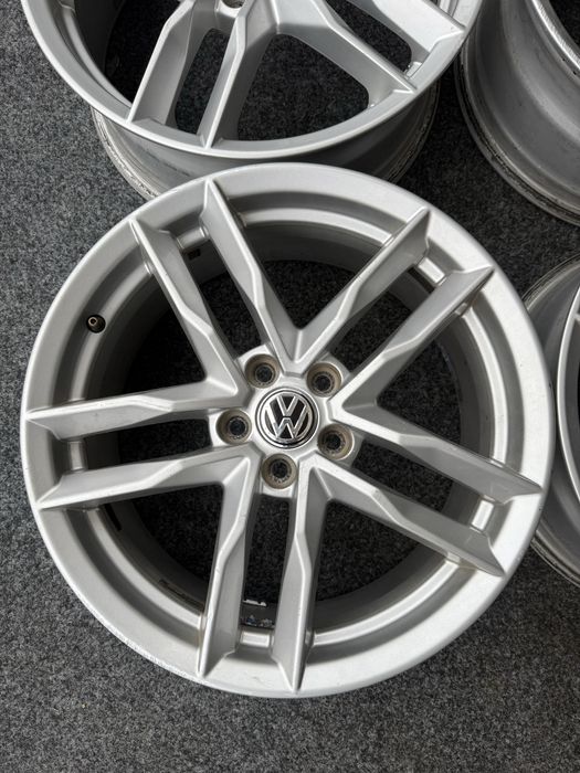 Диски R17 5/100 VW Golf 4 Bora Skod Tour Scala Fabia Roomster Audi A1