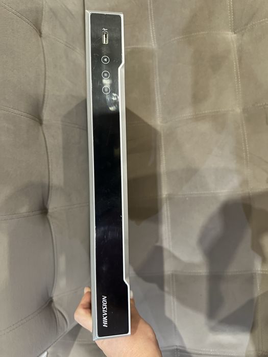 Відеореєстратор Hikvision DS-7608NI-K2