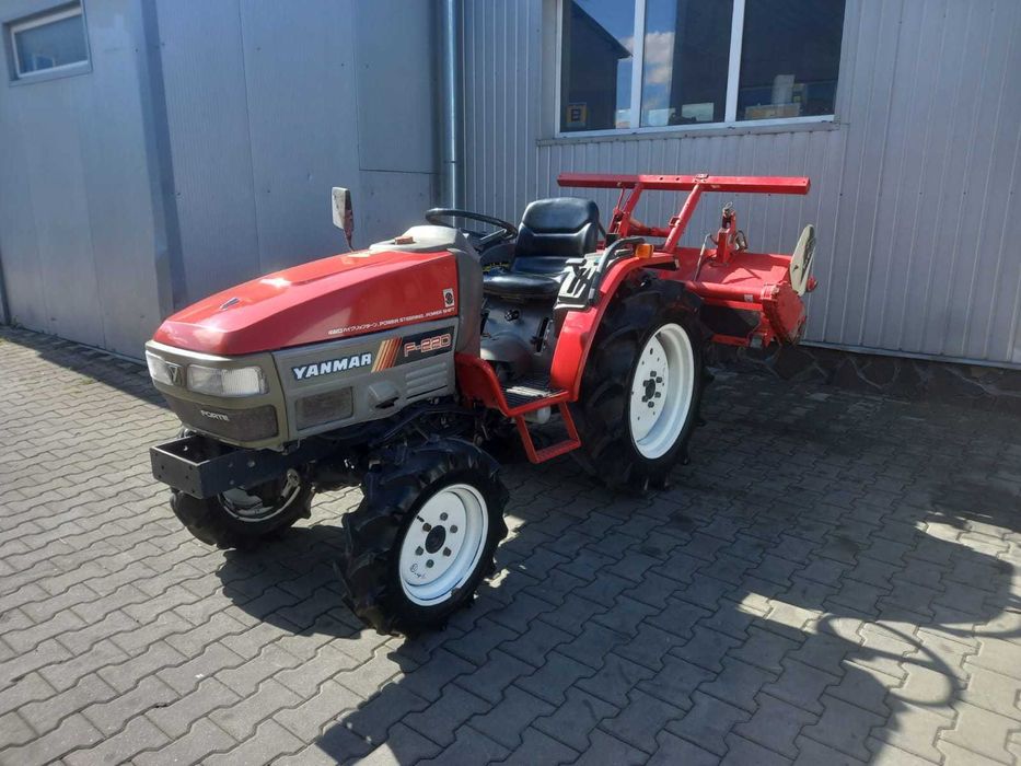 Japoński traktorek Yanmar F 220 z glebogryzarką 4x4 22 KM