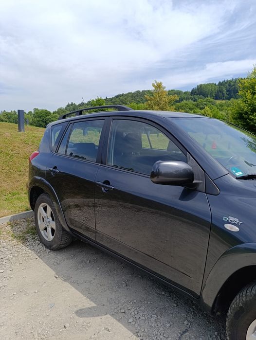 Toyotą Rav 4 2.2 D-CAT