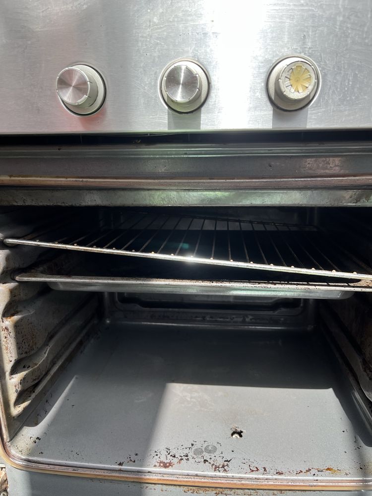 Forno a luz em bom estado