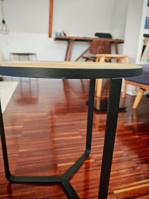 Mesa de apoio madeira e ferro