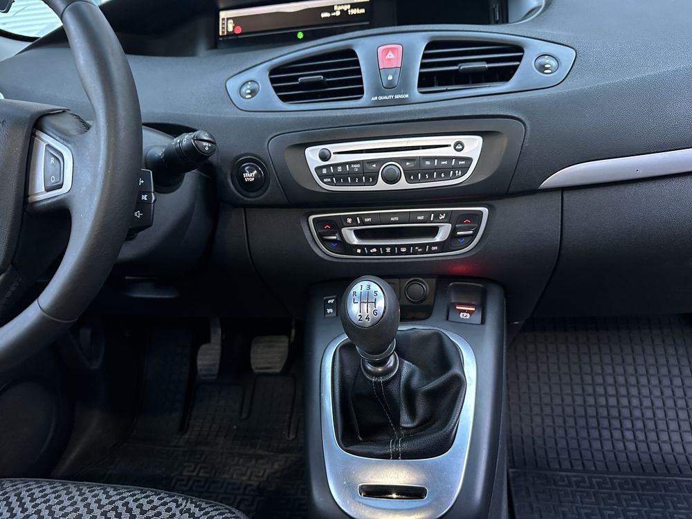 renault grand scenic 7 мест