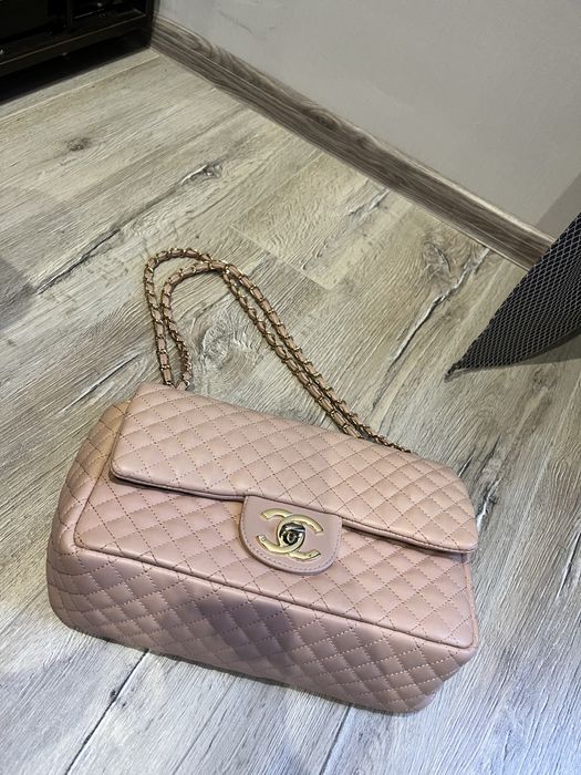 Продам сумку пудрового кольору