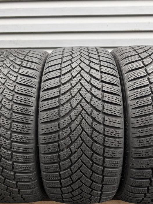 Комплект зимових шин Bridgestone 225/40 R18 225*40 18 Blizzak LM005