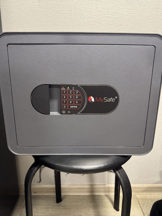 Меблевий сейф MySafe MSR.30.E