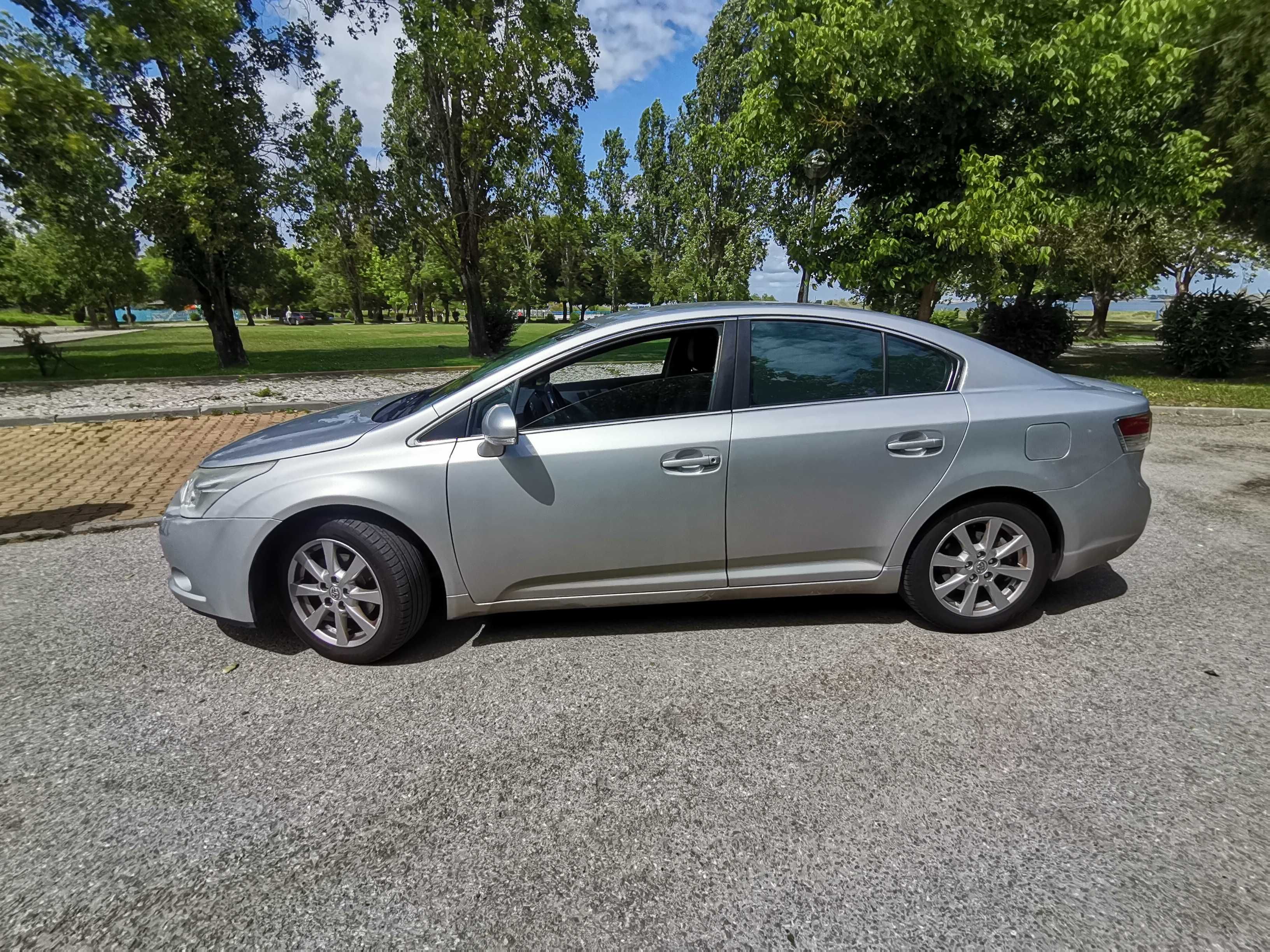 Toyota Avensis 2010