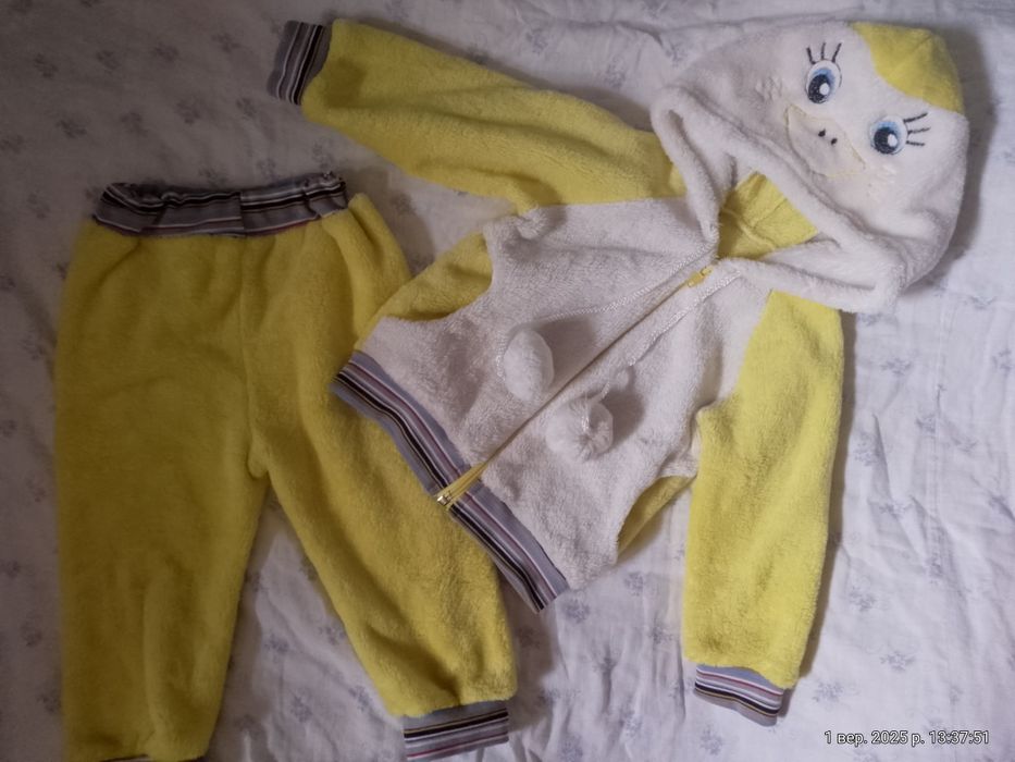 Бодіки, чоловічки, костюми, штанці для новонародженого хлопчика і дівч