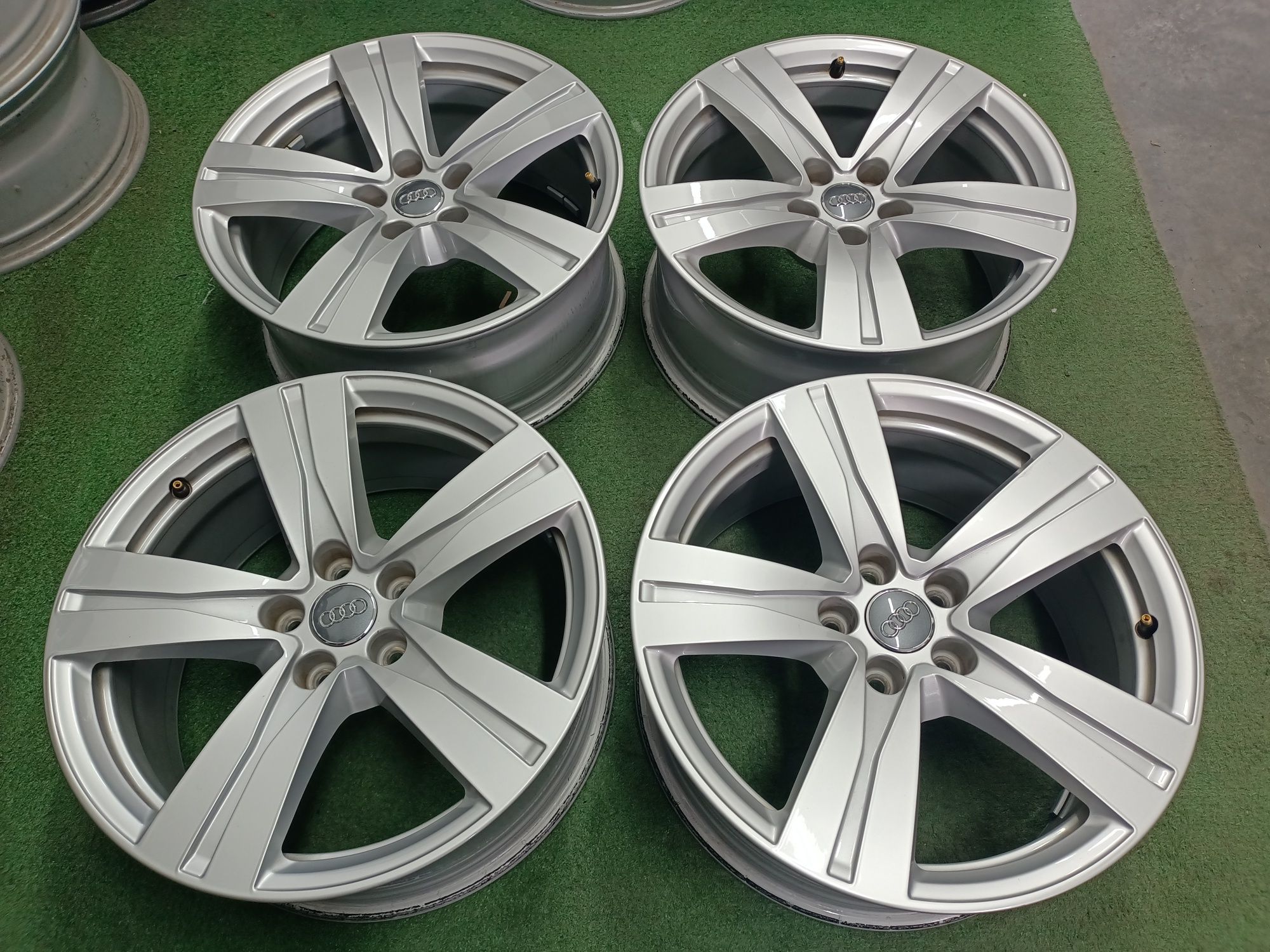 S-line 18 felgi 5x112 et25 Audi Q7 Q5 A4 B8 A6 C6 C7 C8 A5 A7 A8 D3 D4