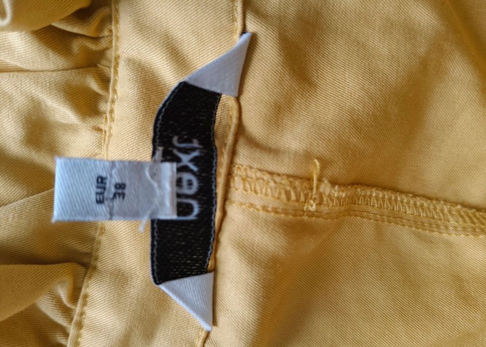 Musztardowa spódniczka damska