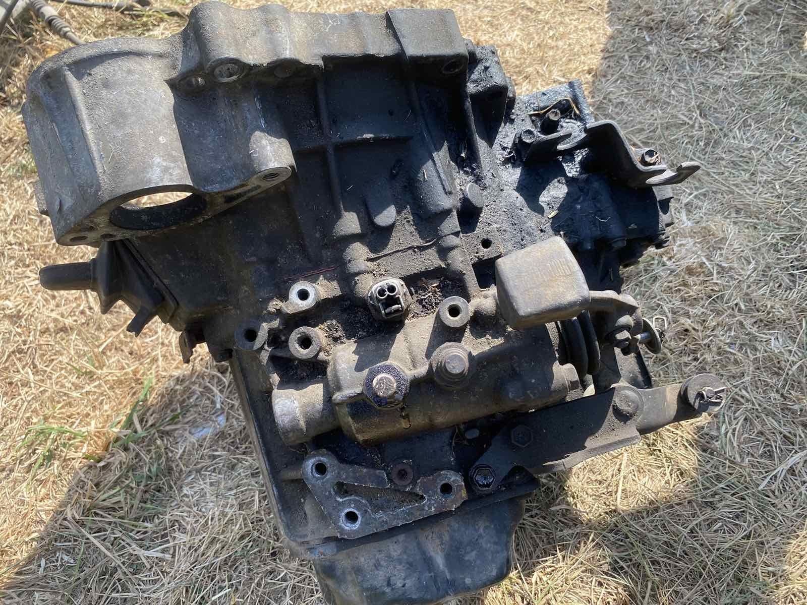 Мкпп тойота авенсіс т25 2.0 d4d 303002D110 5ти ступка