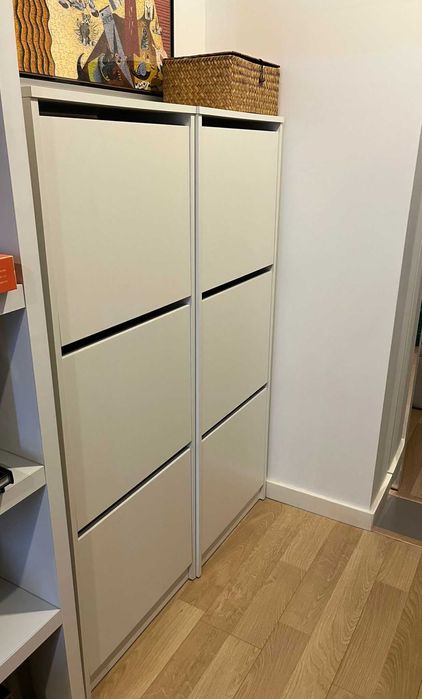 Sapateira com 3 compartimentos (49x28x135 cm)