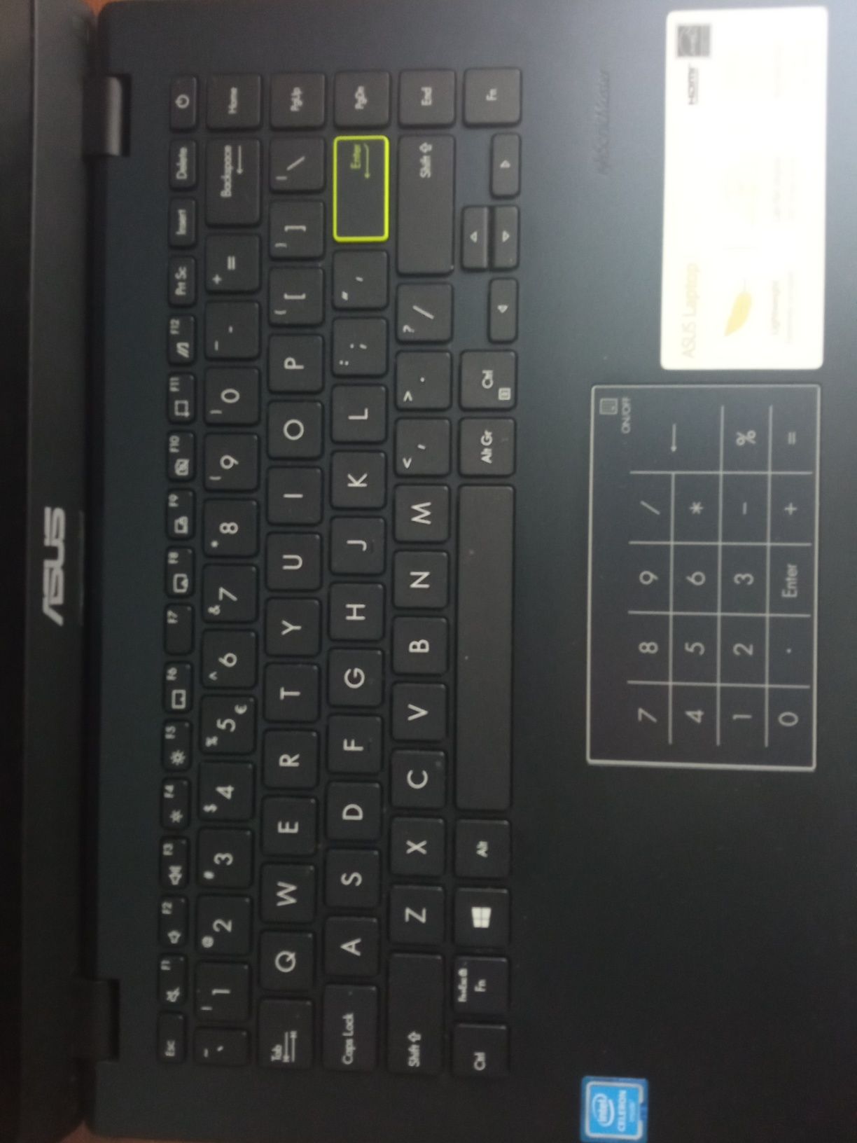 Laptop ASUS E410M jak nowy