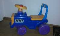 Трактор каталка для дітей