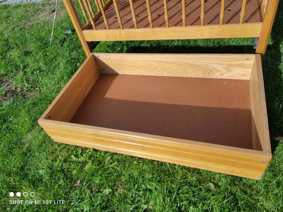 Łóżeczko drewniane dziecięce