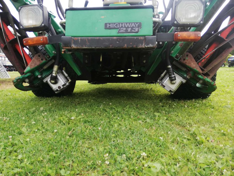 Kosiarka wrzecionowa Ransomes silnik Kubota 28KM, na boisko