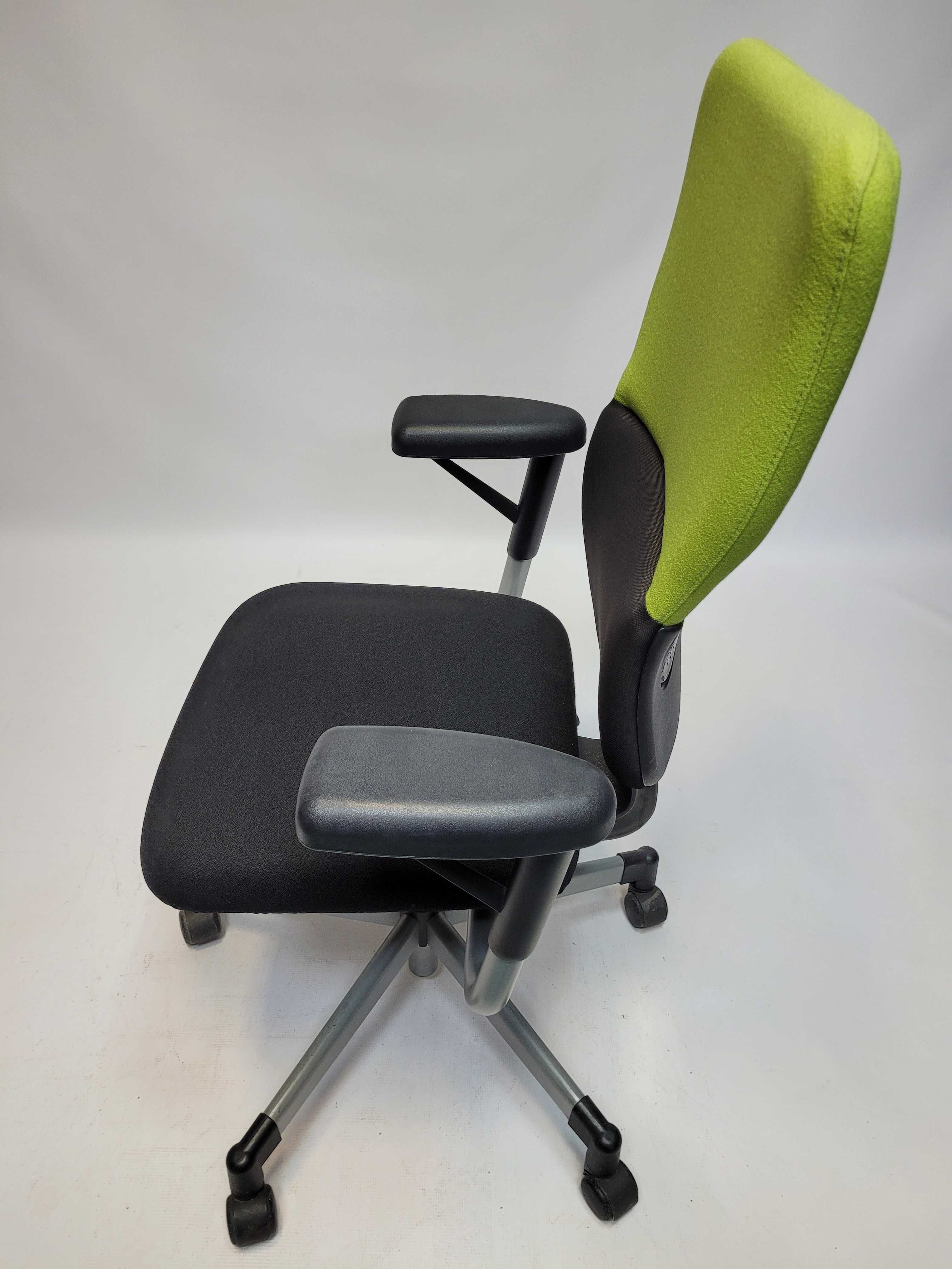 Fotel biurowy , krzesło obrotowe Steelcase Lets Be